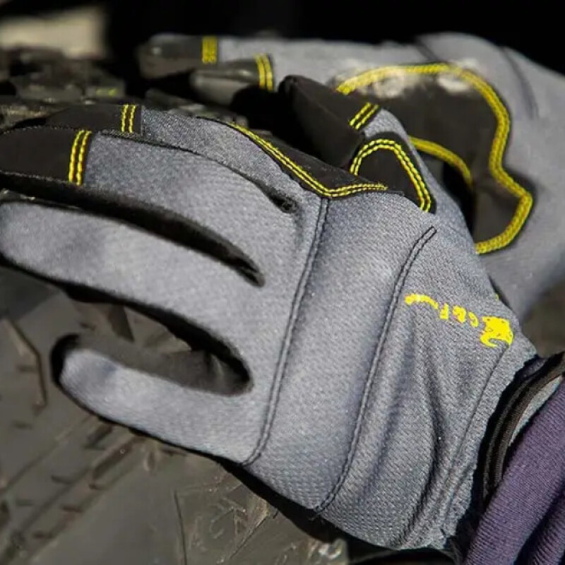 İş Eldivenlerinin Elleri Koruma Acısından Önemi Nedir?